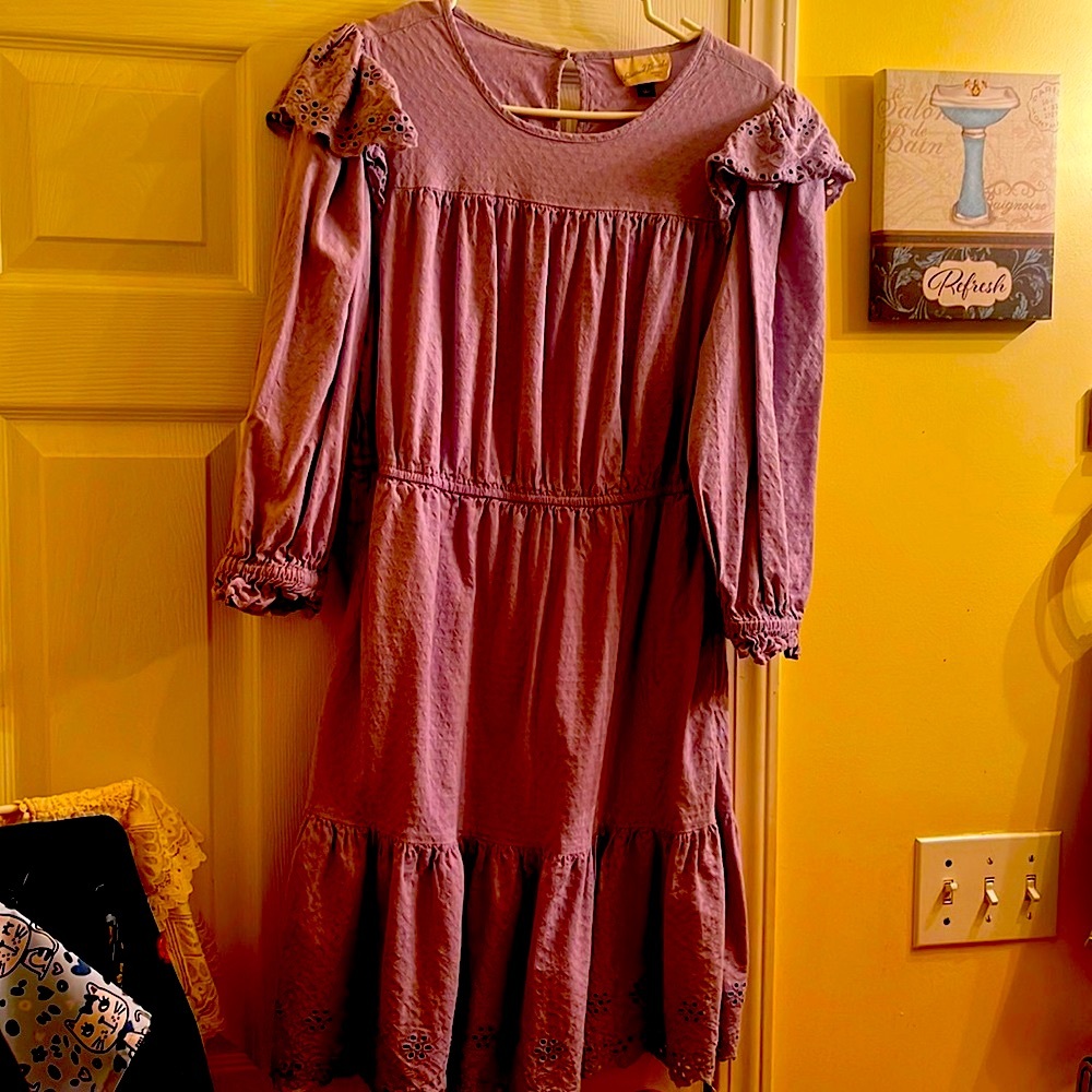 Universal Thread Women’s Lavender/Purple Tiered Eyelet Ruffle Dress sz lrg wow